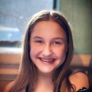 Meet your Posher, Ella